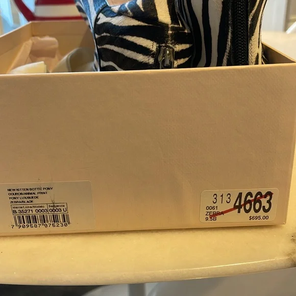 SOLD!!!!  ALEXANDRE BIRMAN PONY HAIR ZEBRA PRINT ZIP BOOTIE. 39.5 - Picture 11 of 11